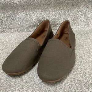 Style & Co. canvas slip-ons. Size 9.